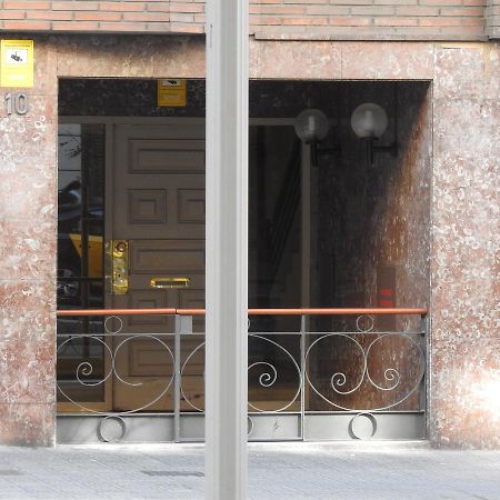 Atic Gaudi-Gracia Apartment Barcelona Bagian luar foto