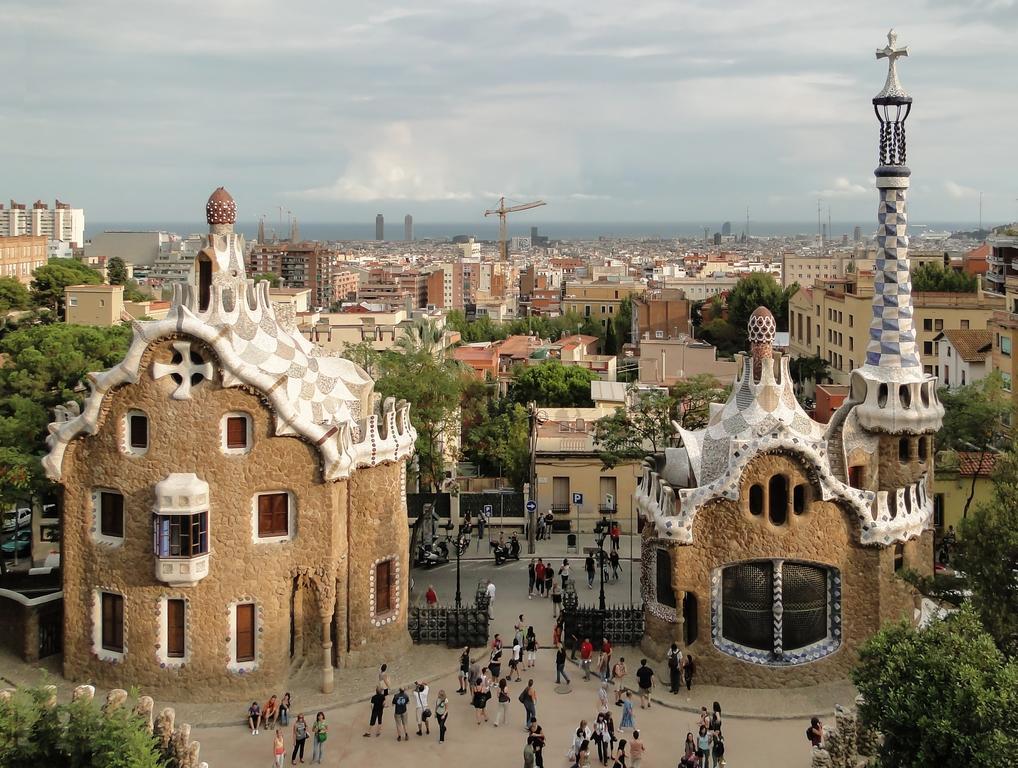 Atic Gaudi-Gracia Apartment Barcelona Bagian luar foto