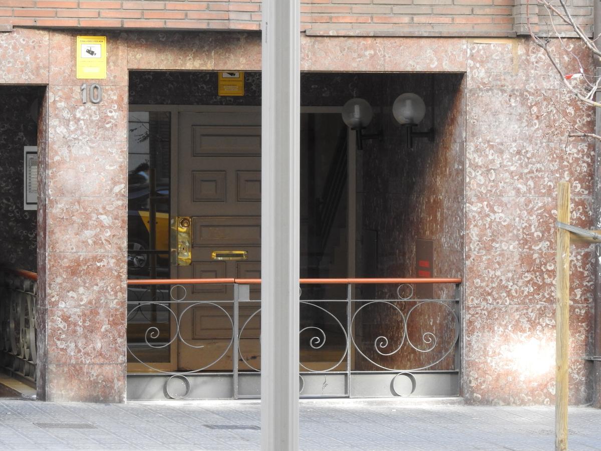 Atic Gaudi-Gracia Apartment Barcelona Bagian luar foto