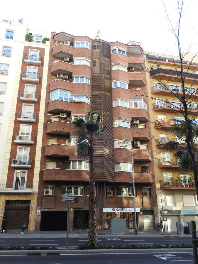 Atic Gaudi-Gracia Apartment Barcelona Bagian luar foto