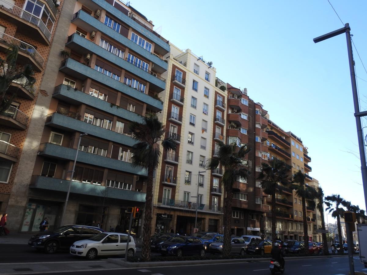 Atic Gaudi-Gracia Apartment Barcelona Bagian luar foto