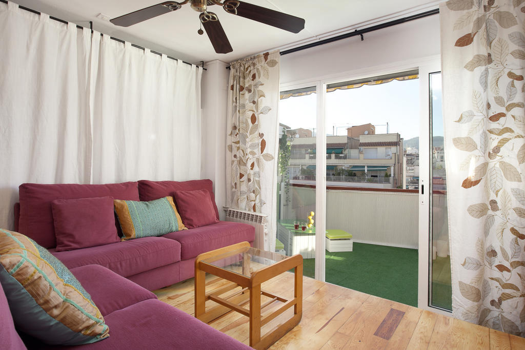Atic Gaudi-Gracia Apartment Barcelona Bagian luar foto
