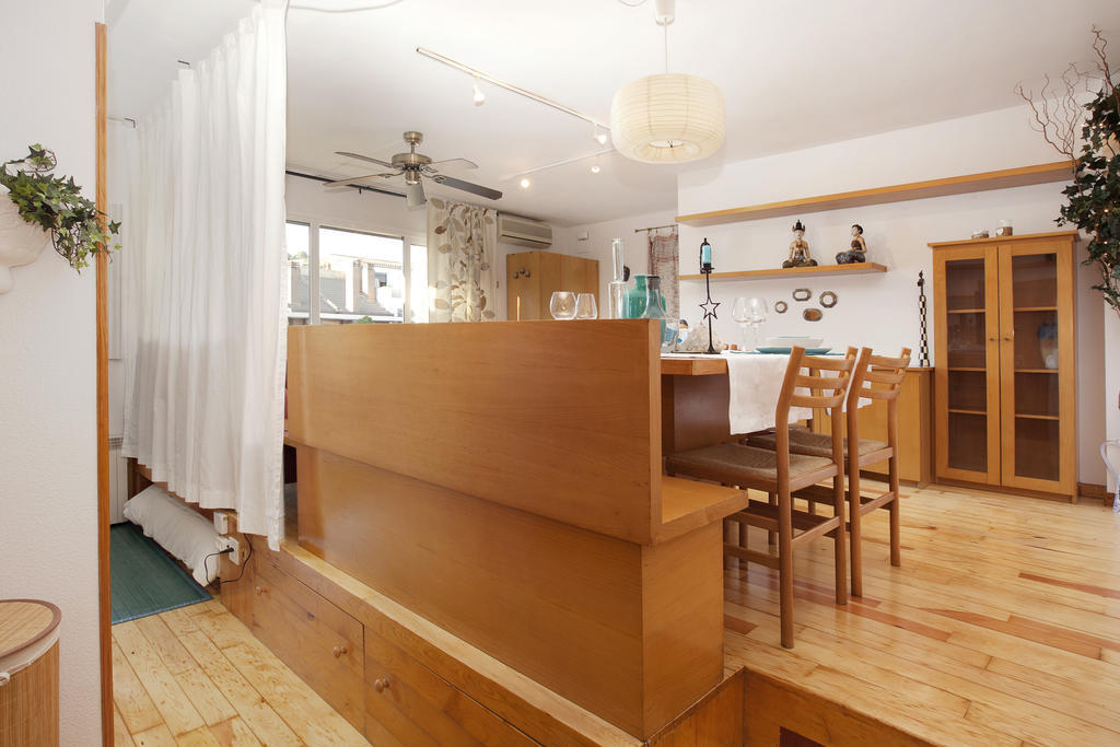 Atic Gaudi-Gracia Apartment Barcelona Bagian luar foto
